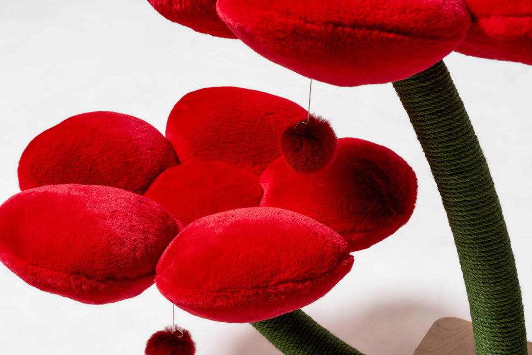 Integrated cat scratching posts on the Red Blossom Cat Tree
