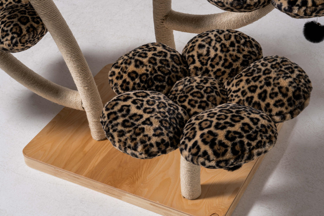 Integrated scratching posts on the  Daisy Cat Tree