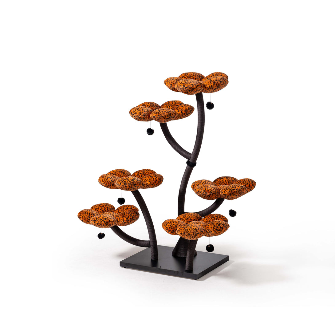 Spacious lounging area on the Luxe Leopard Blossom Cat Tree
